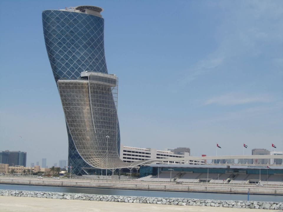 Außenansicht Andaz Capital Gate Abu Dhabi - a concept by Hyatt