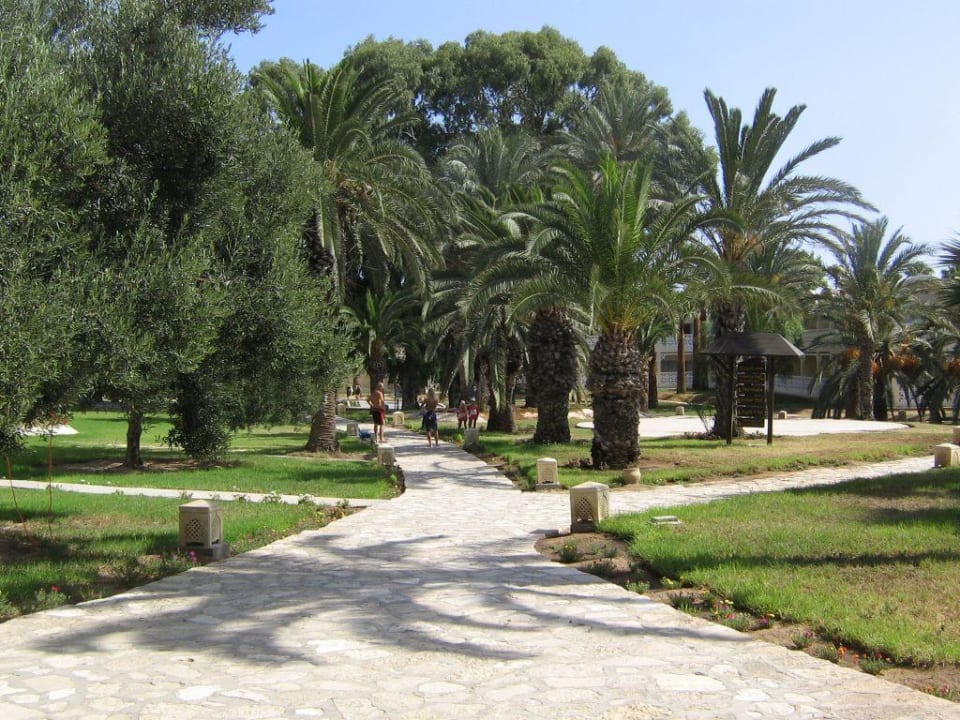 Weitläufige Gartenanlage Hotel Marhaba Club