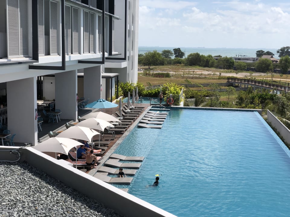 Pool Hard Rock Hotel Desaru Coast