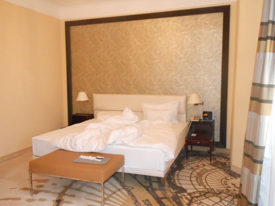 Suite 339 - Bett Le Méridien Grand Hotel Nürnberg