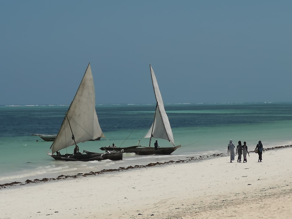 Strand Neptune Pwani Beach Resort & Spa