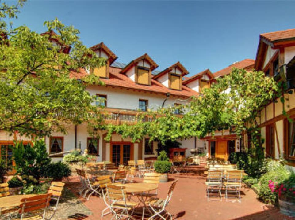 Innenhof Hotel Weinstube Gutshof