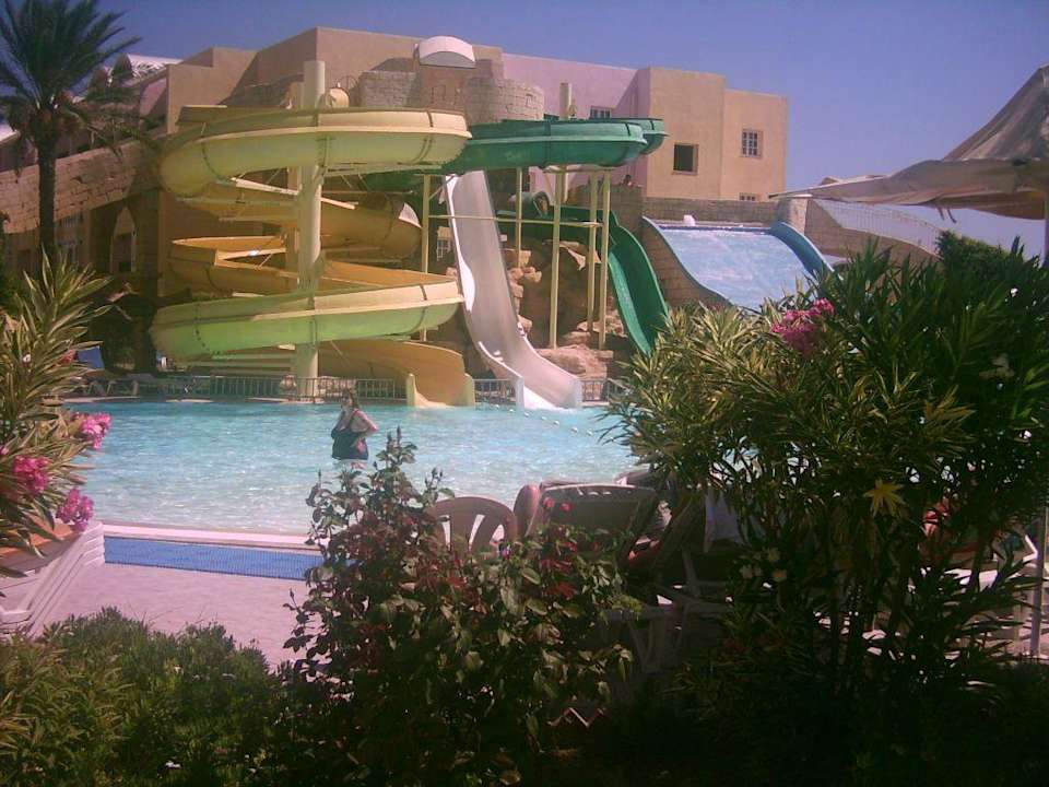 Rutschenpool am Tag Houda Golf & Beach Club