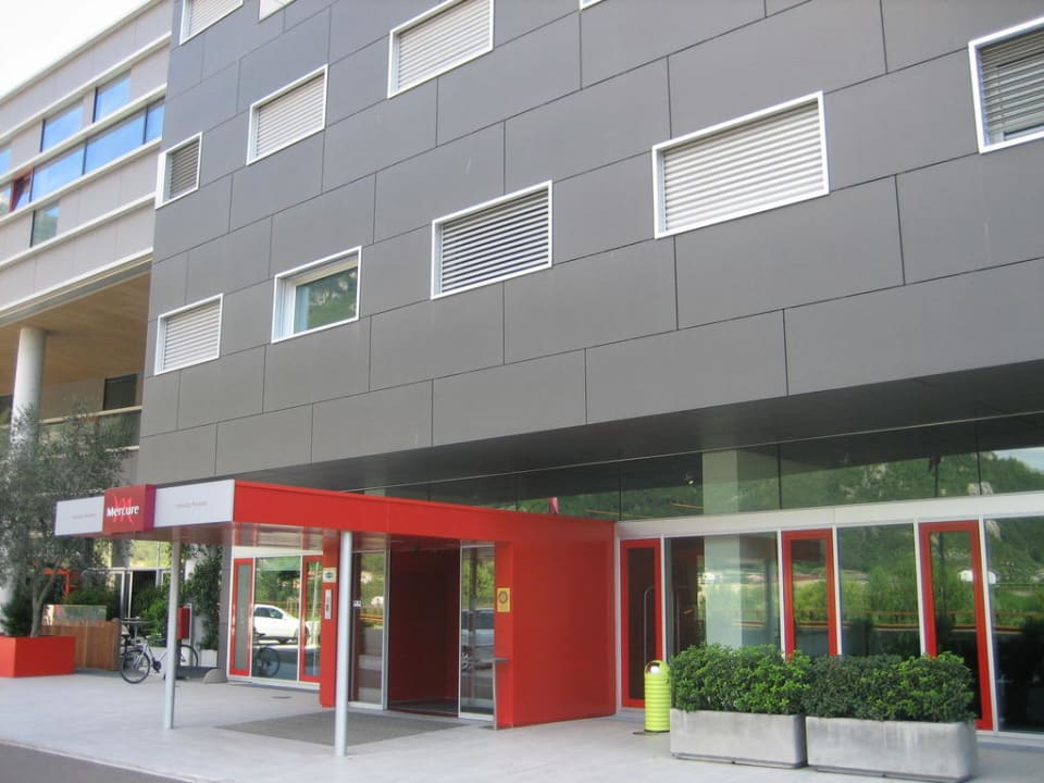 Eingang Mercure Nerocubo Rovereto