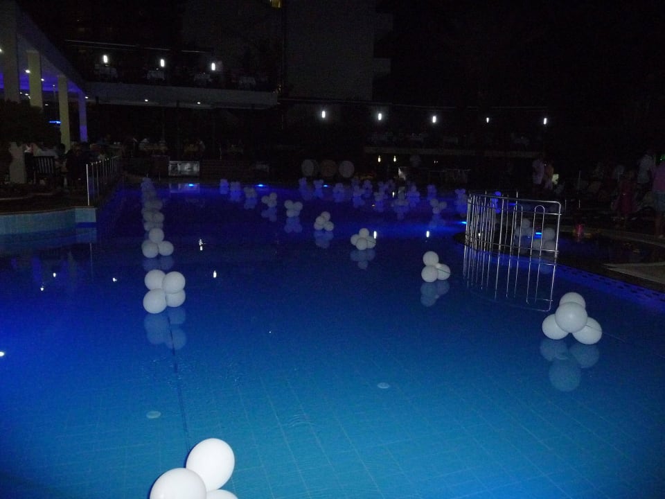 Deko White-Party Hotel Gardenia Beach