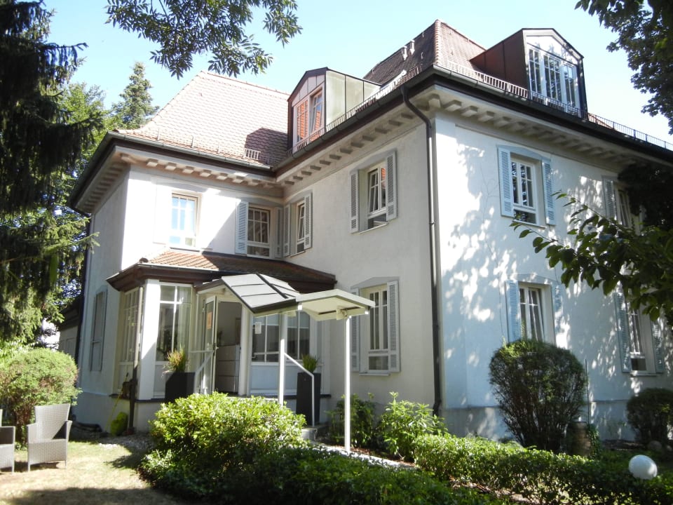 Blick von der Straße Villa am Schlosspark