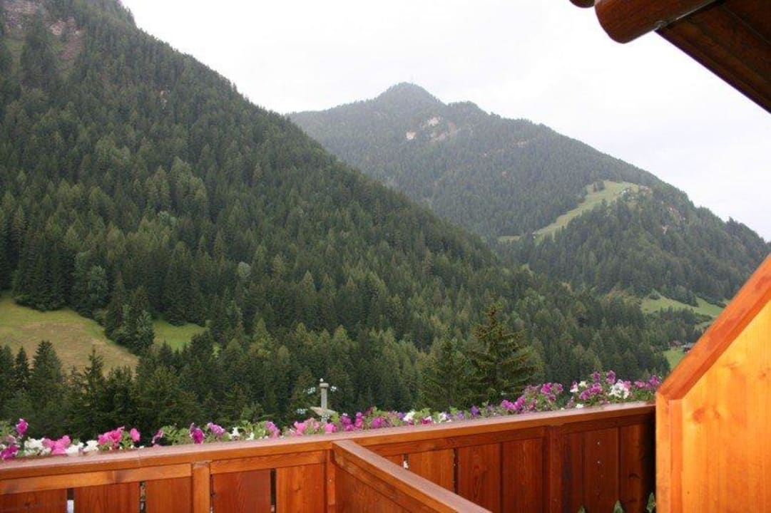 Il panorama dal balcone della camera Hotel Garni Apartments Mirabel