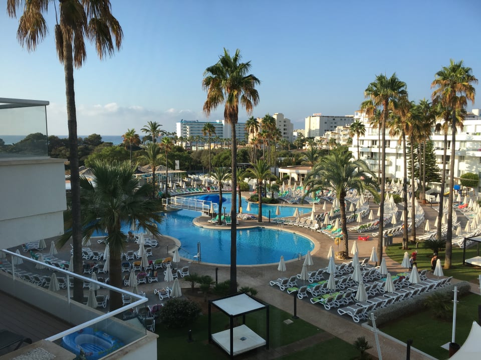 Pool Protur Vista Badia Aparthotel