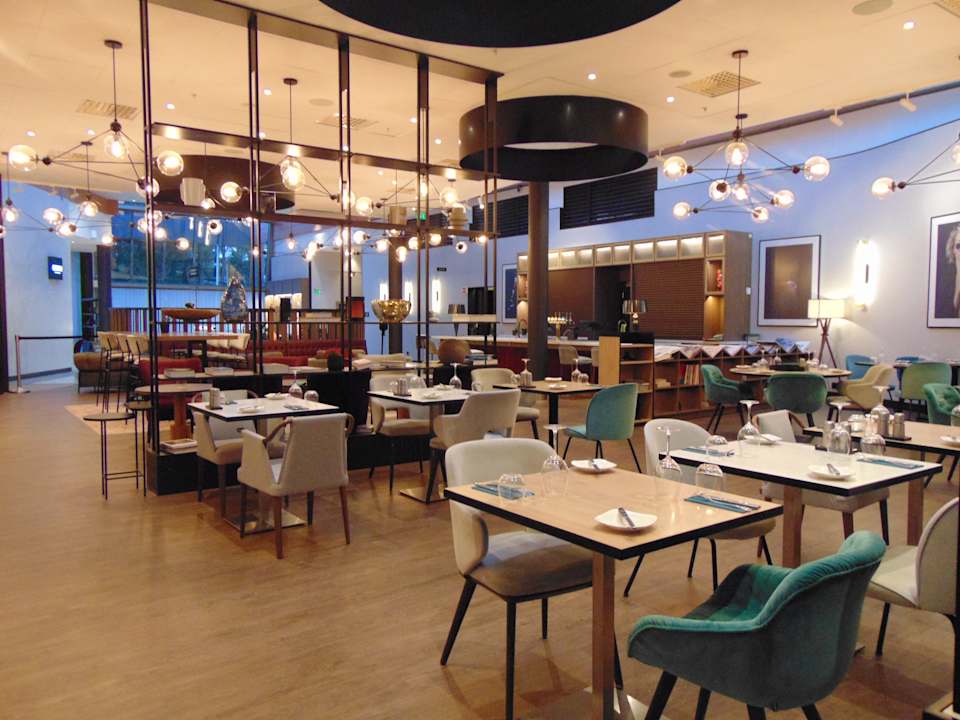 Gastro Radisson RED, Oslo Airport