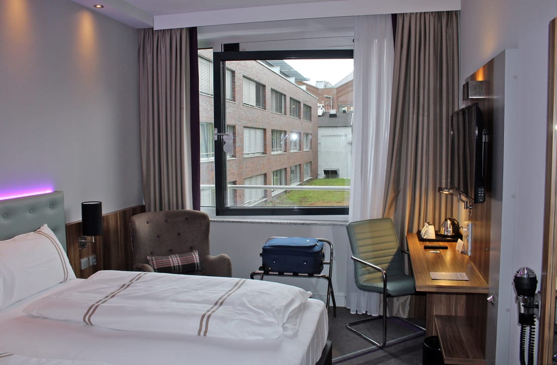 Zimmer Premier Inn Essen City Limbecker Platz
