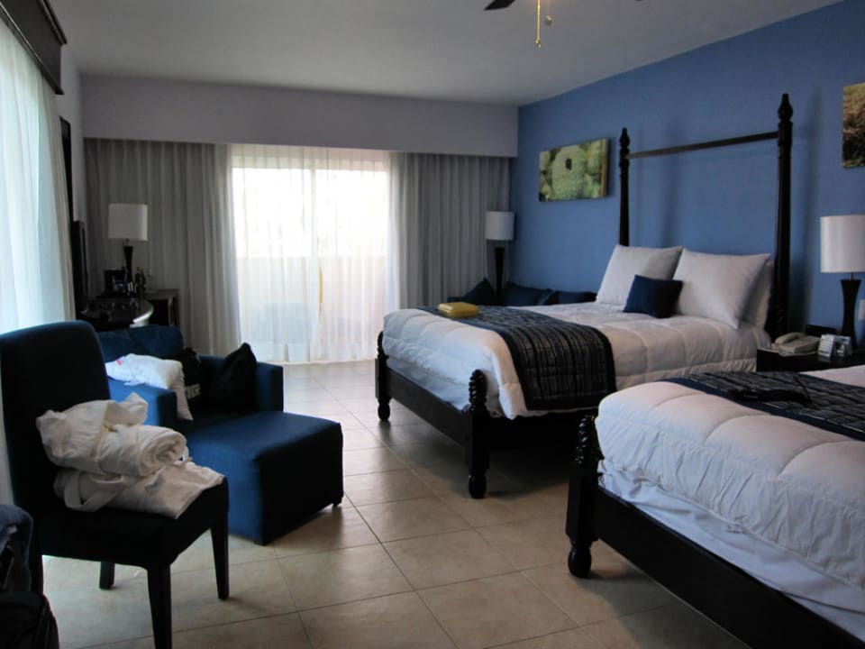 Zimmer Ocean Blue & Sand