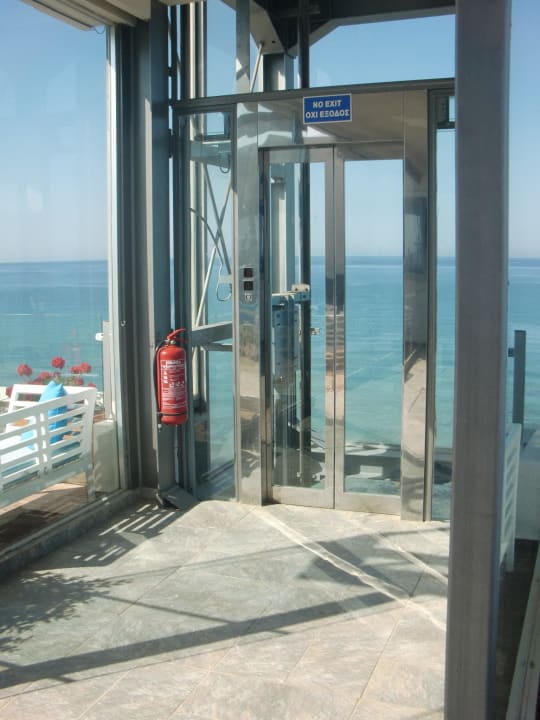 Gläserner Fahrstuhl mit Meerblick Hotel Corissia Princess