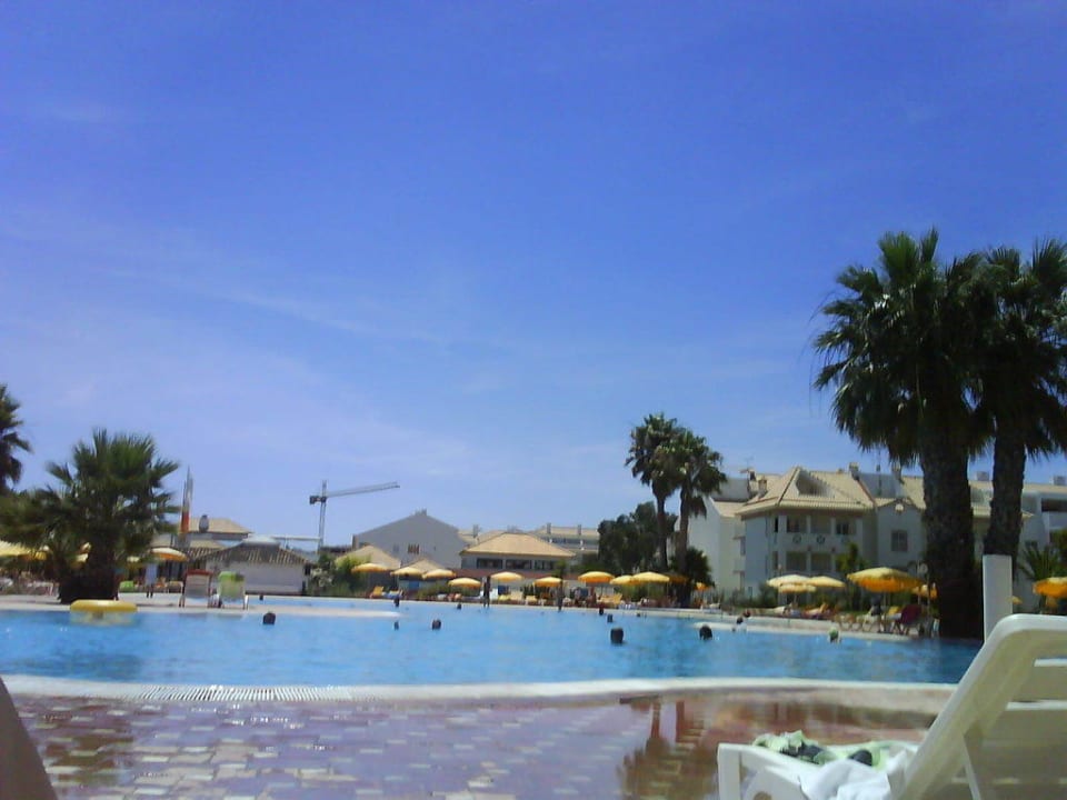 Blick zum Pool Golden Club Cabanas