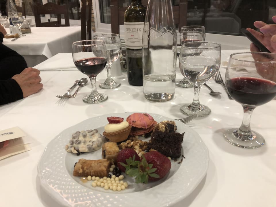 Gastro Alexander Beach Hotel & Village Resort