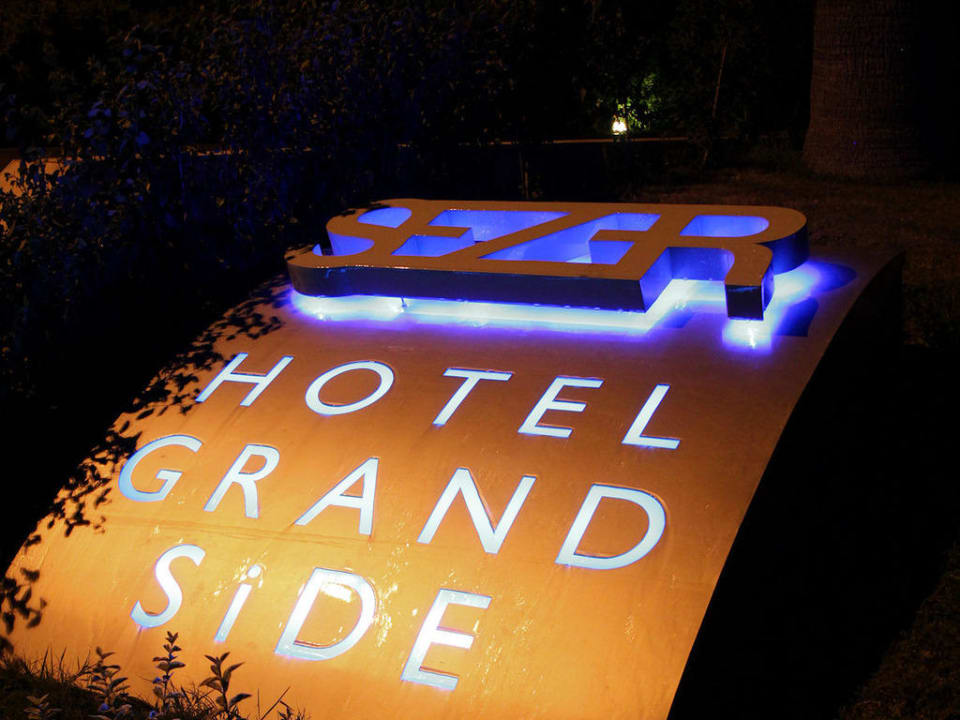 Hotel-Emblem Hotel Grand Side