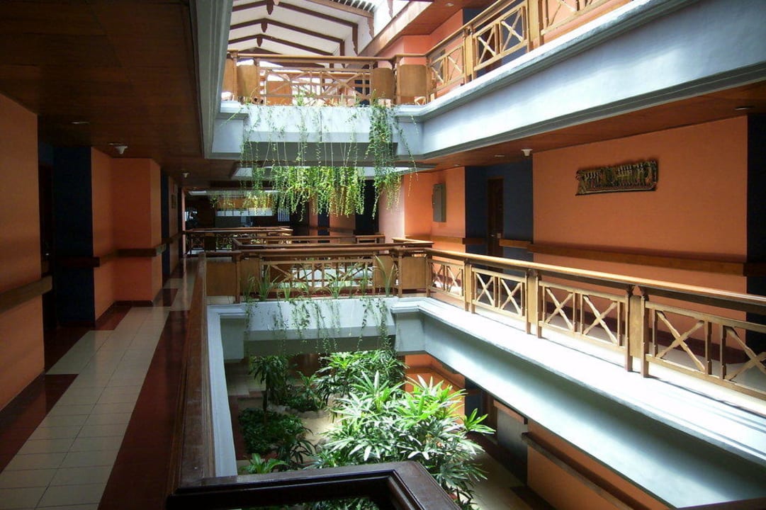 Innenhof Bali Dynasty Resort