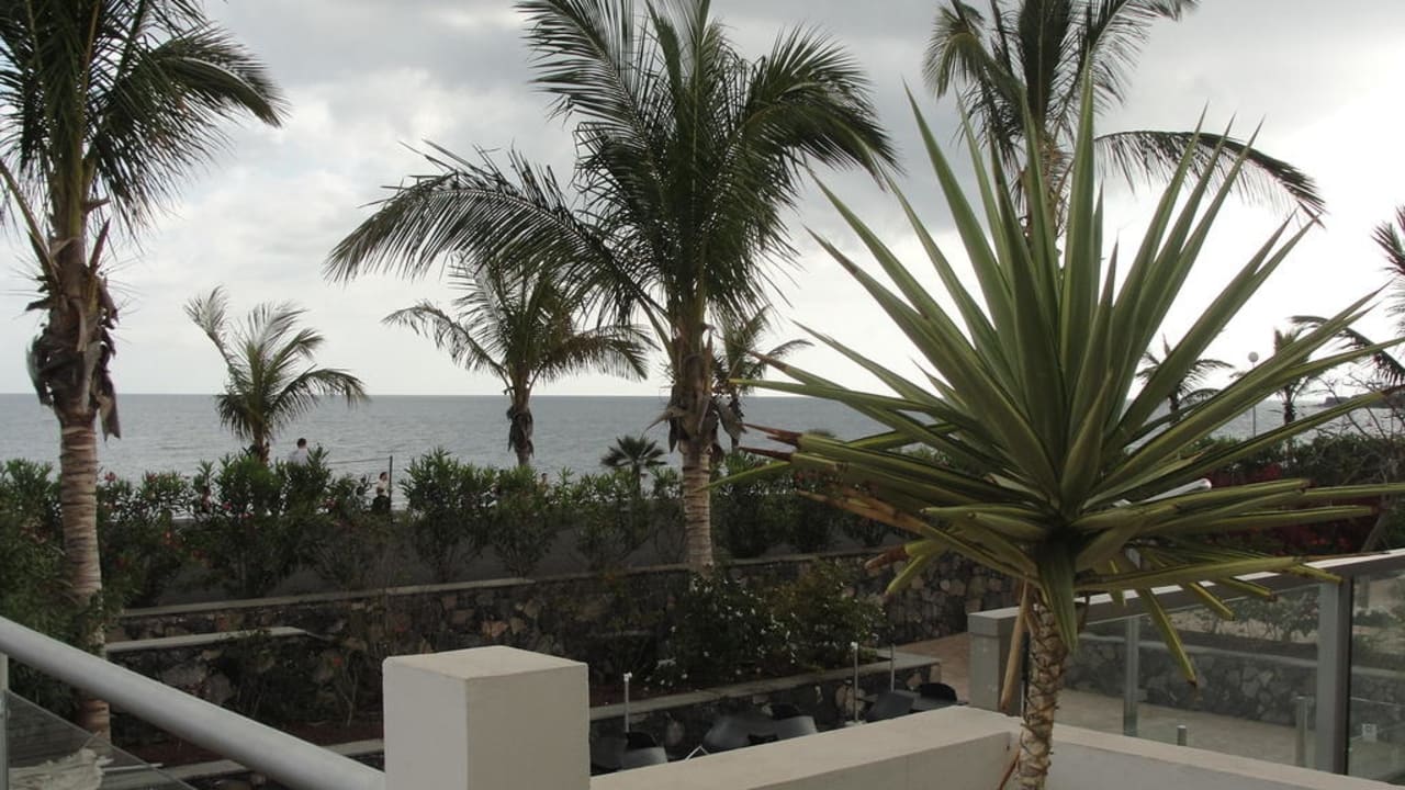 Widok z mostku na morze R2 Bahía Playa Design Hotel & Spa - Adults Only