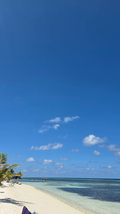 Strand Kuredu Island Resort & Spa