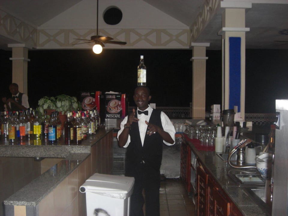 Nette Angestellte Hotel Riu Negril