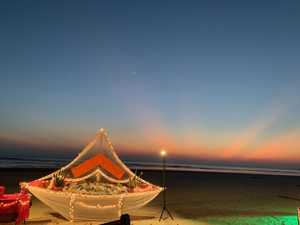 Ausblick Apsara Beachfront Resort & Villa - Resort