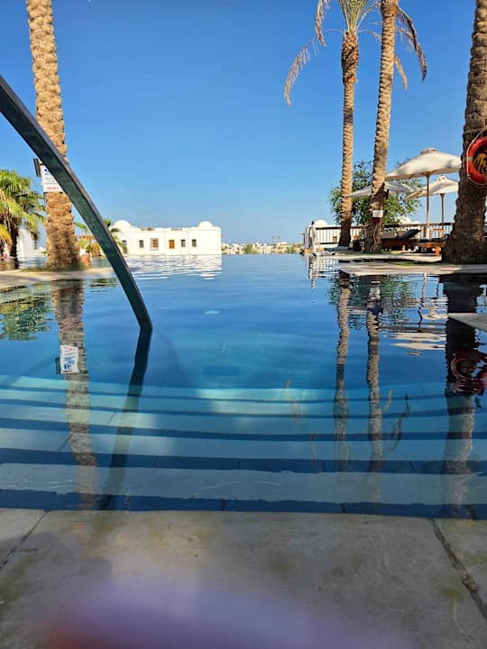 Pool Ancient Sands Golf Resort