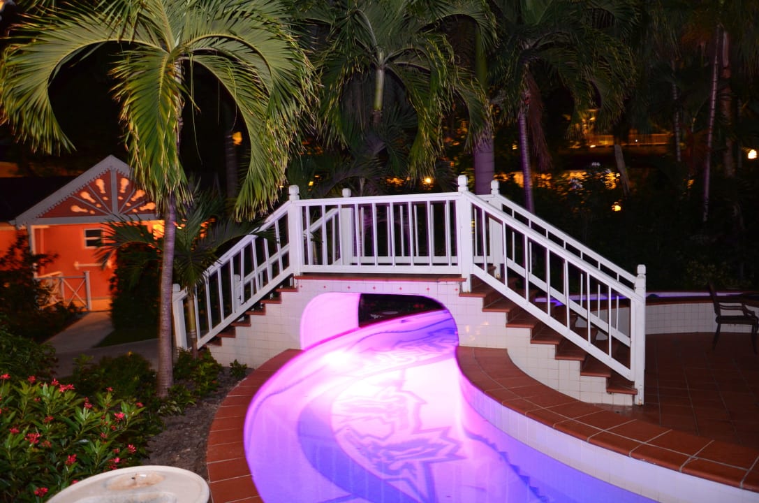 Schöne Beleuchtung nachts Sandals Grande Antigua