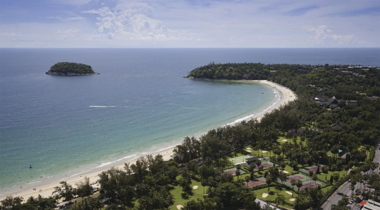 Strand Club Med Phuket