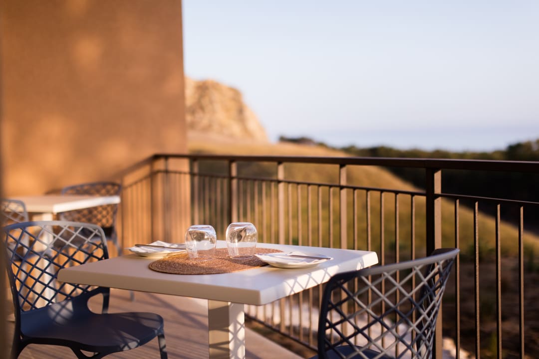 Gastro Luna Minoica Suites and Apartments