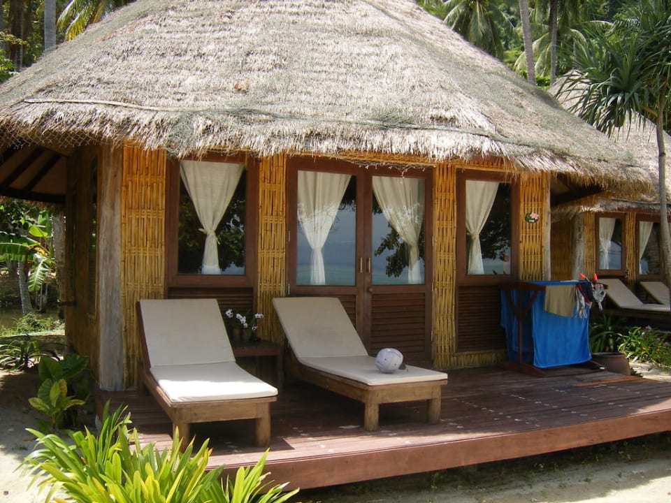 Beachfrontvilla von aussen Hotel Thapwarin Resort