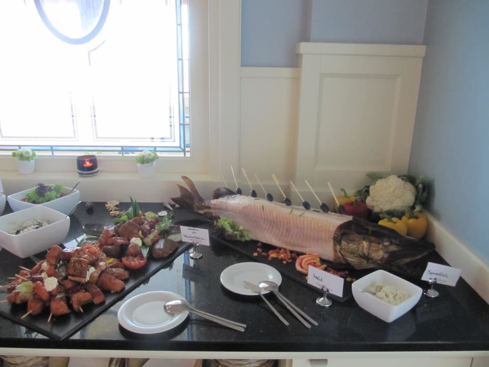 Breite Auswahl an Räucherfischspezialitäten Morada Strandhotel Ostseebad Kühlungsborn