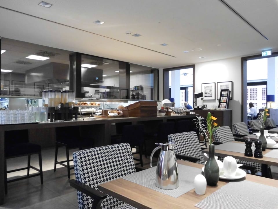 Frühstücksraum AMERON Hamburg Hotel Speicherstadt