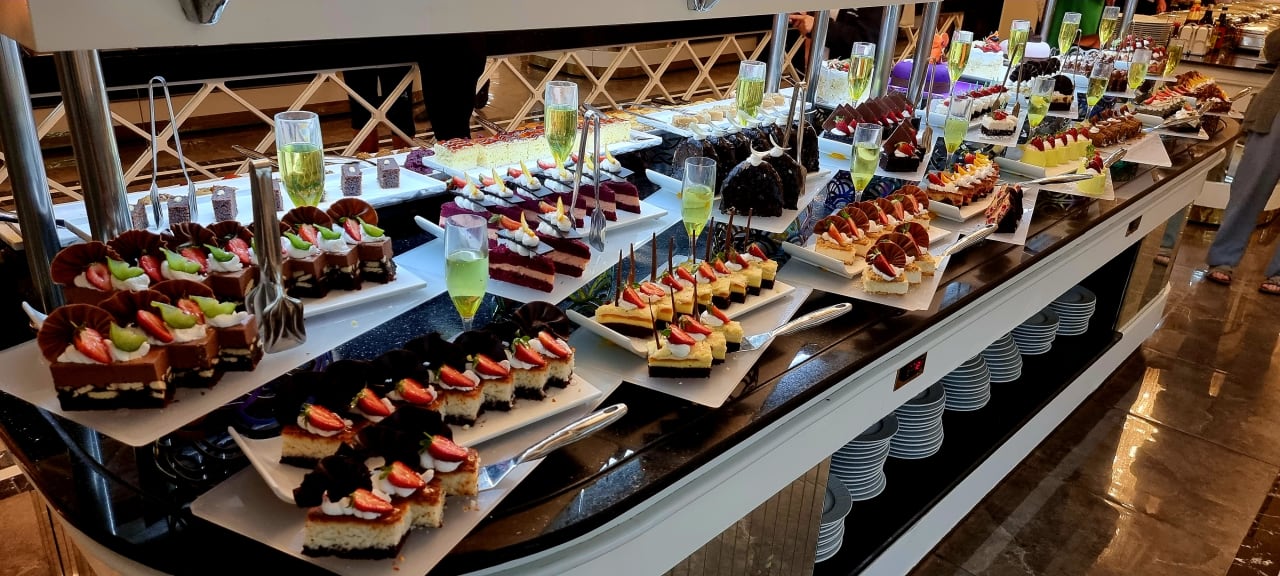 Gastro Side Royal Palace Hotel & Spa