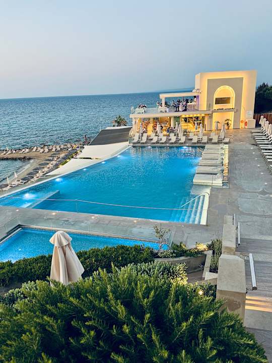 Pool Alexandra Beach Resort & Spa