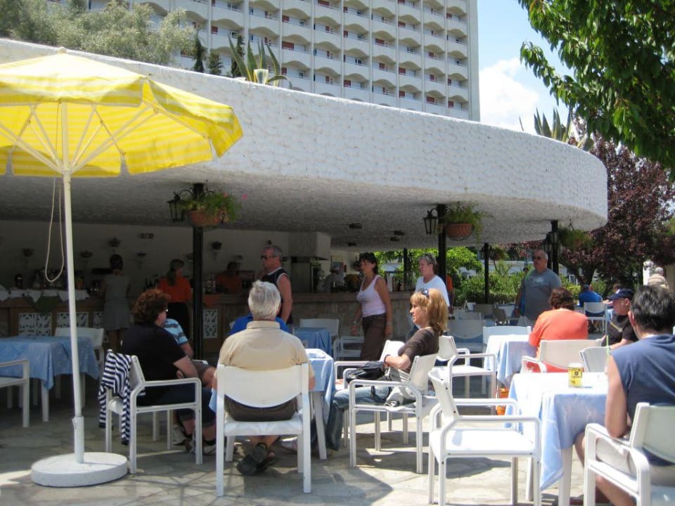 Gartenrestaurant Hotel Athos Palace