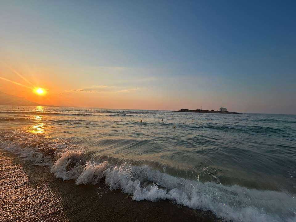 Strand High Beach Resort
