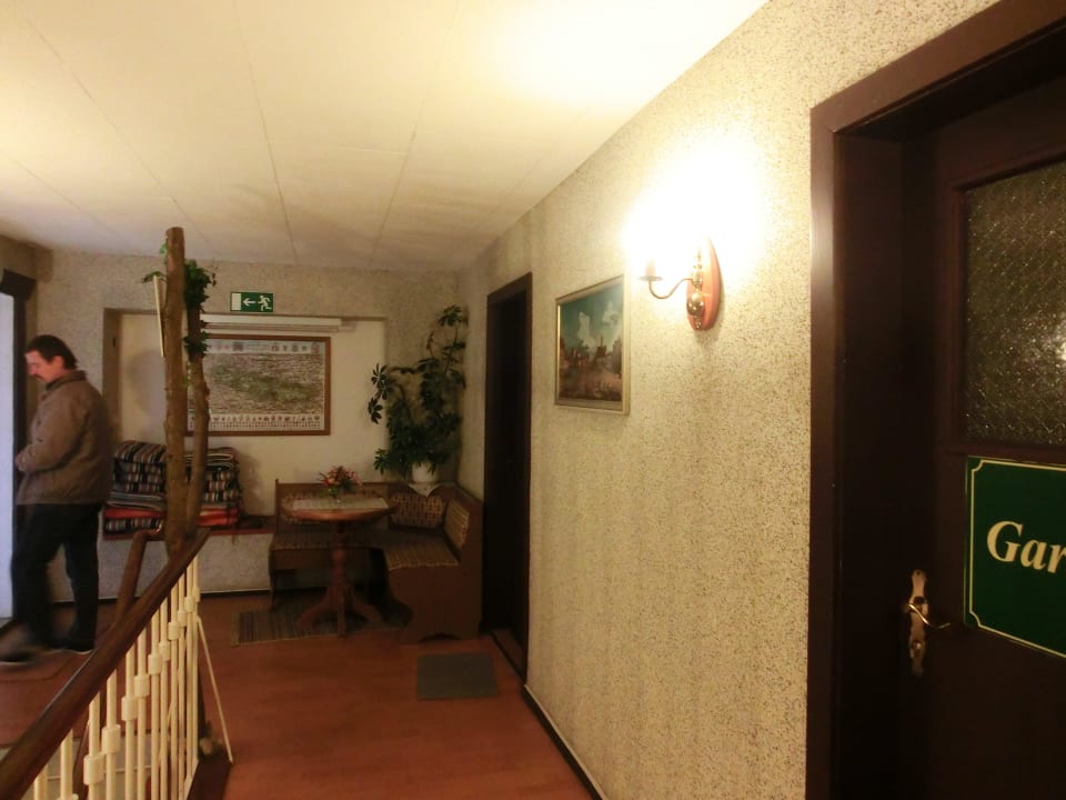 Gang zu den Zimmern Gasthof zum Bären