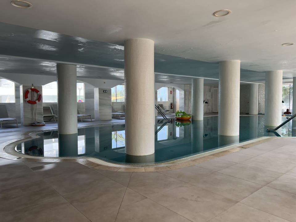 Pool CM Castell de Mar
