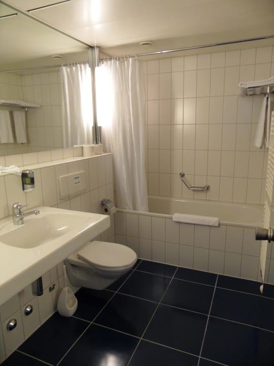 Bad Zimmer 415 Hotel Seidenhof - A member of Sorell Hotels