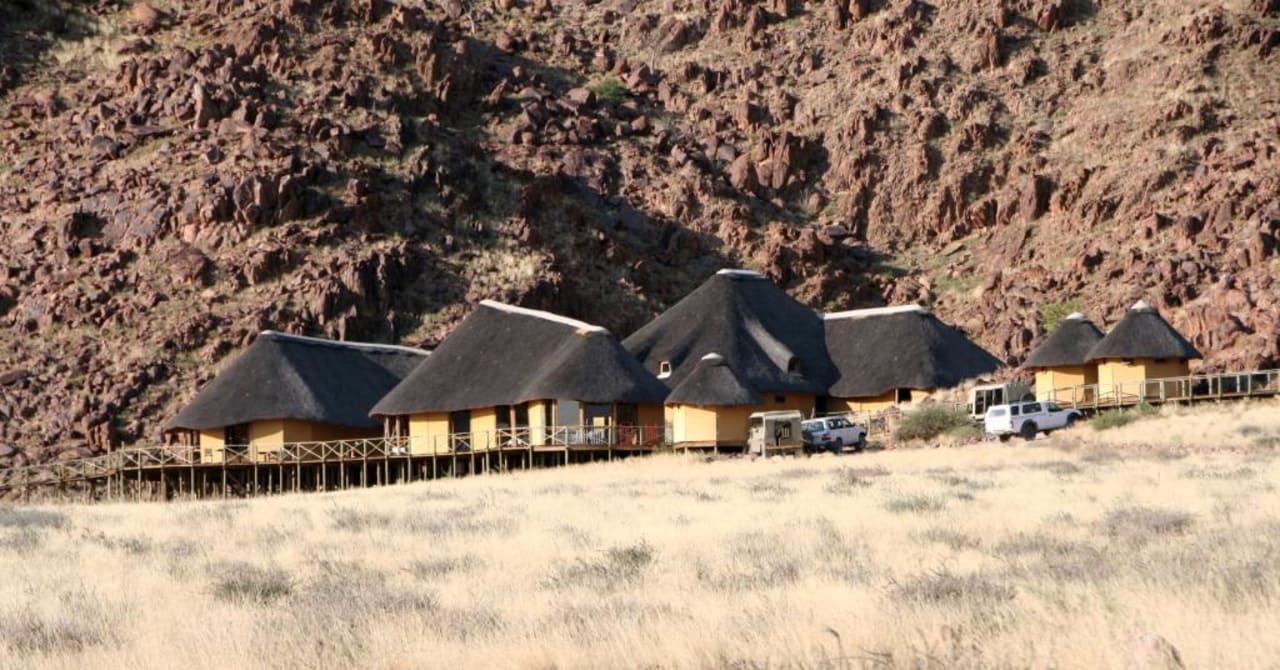 Haupthaus mit Bar und Lobby Hotel Sossus Dune Lodge