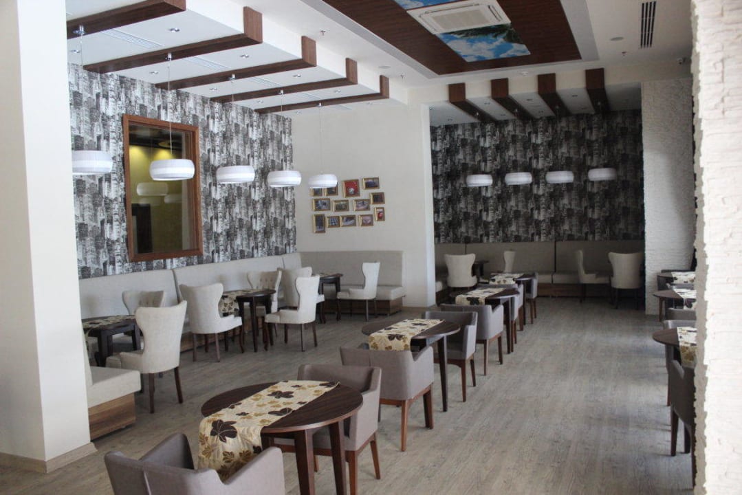 Kaffee & Kuchen Dizalya Palm Garden