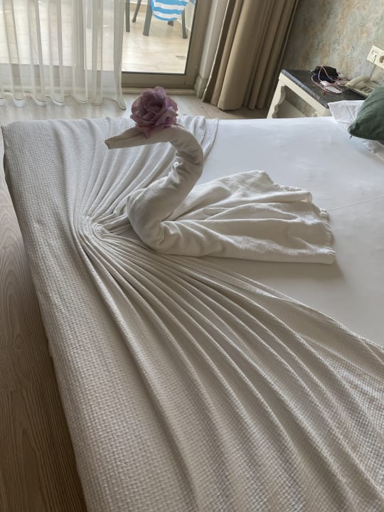 Zimmer Port Side Resort Hotel