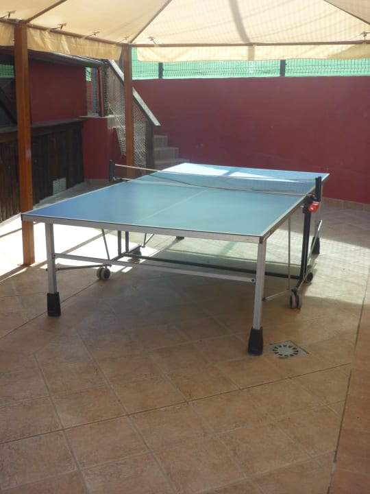 Tischtennisplatte... HL Miraflor Suites Hotel