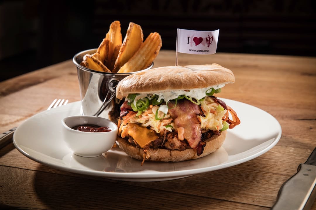 Gastro Hotel & Gasthof Perauer