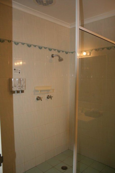 Dusche/WC Fairway Motor Inn