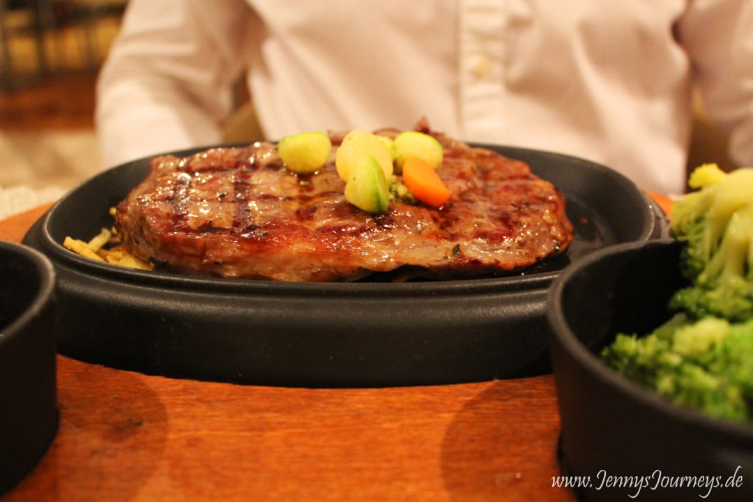 Gastro Acanthus Cennet Barut Collection