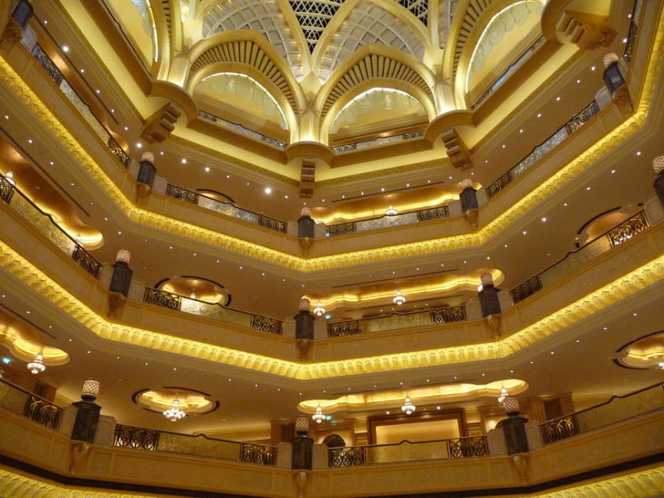 Blick in die Empfangshalle Emirates Palace Mandarin Oriental