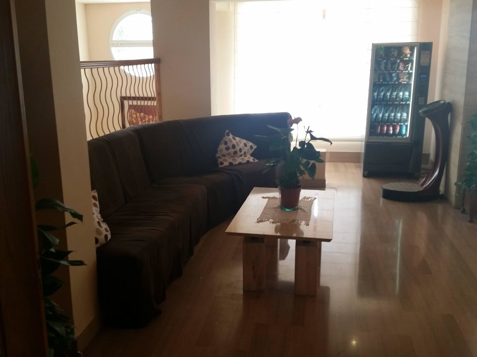 Aufenthalt gegenüber Rezeption  THB Dos Playas - Adults only