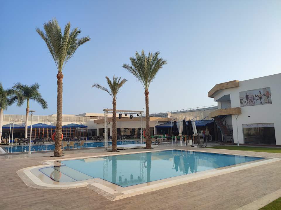 Pool Novotel Cairo Airport
