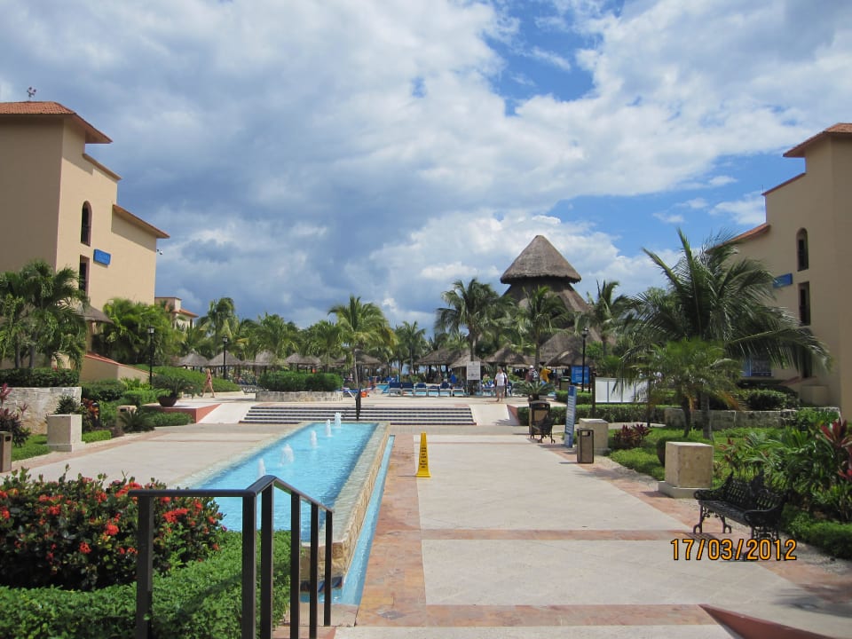 Weg zum Strand Sandos Playacar Beach Resort