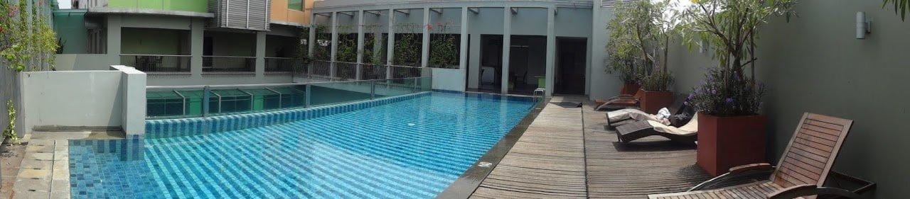 The pool Hotel Sparks